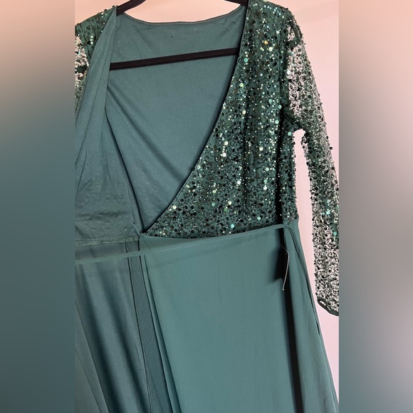 Cindee Sequin Gown - Picture 16 of 16